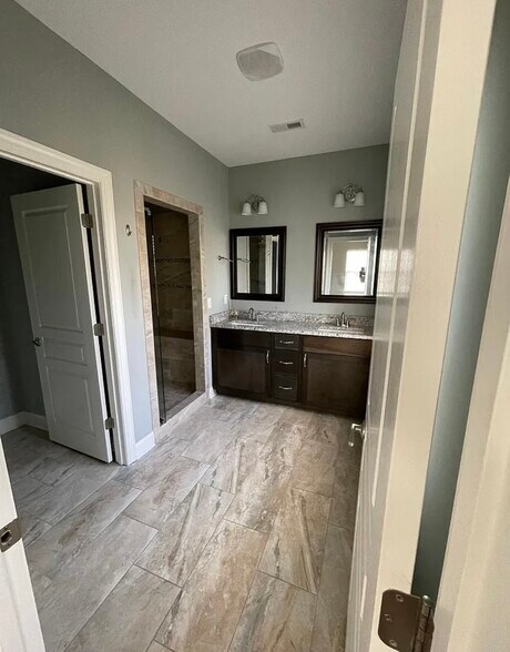 Master bath - 120 W 19th St