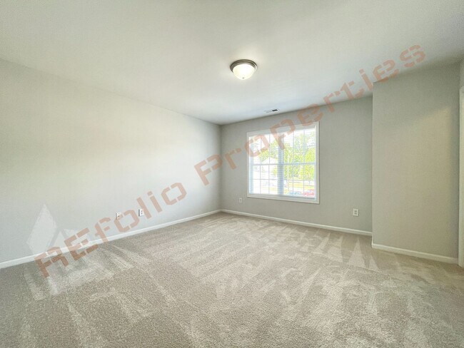 Building Photo - 112 Taylors Creek Ct