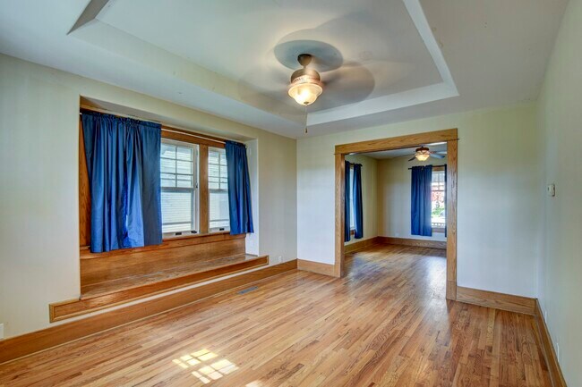 Building Photo - 307 N 31st St