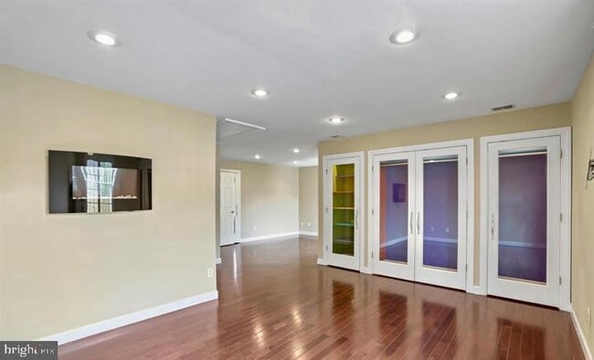 Building Photo - 2054 Madrillon Rd