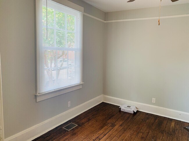 Building Photo - 412 Seiler Ave