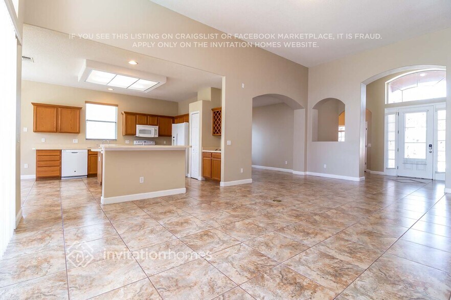 Building Photo - 2102 Drive Way