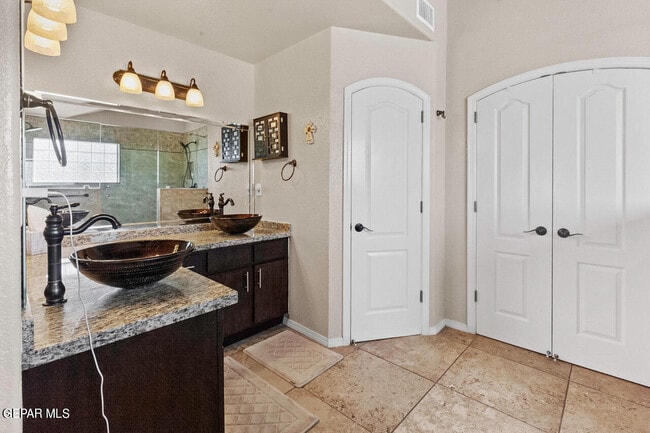 Building Photo - 3216 Tierra Palma Dr