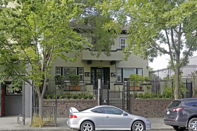 Building Photo - 2026 P St