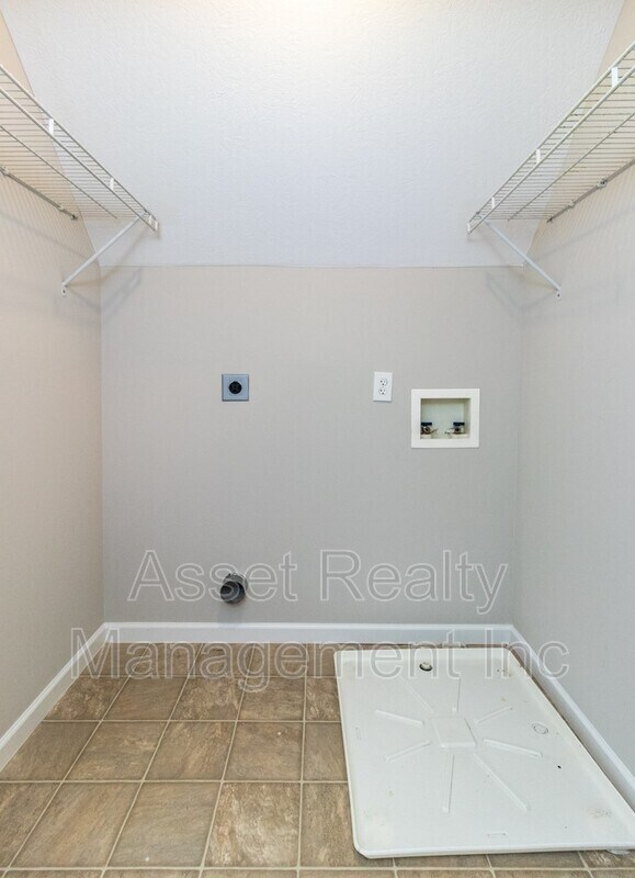 Building Photo - 2123 Cartmill Dr
