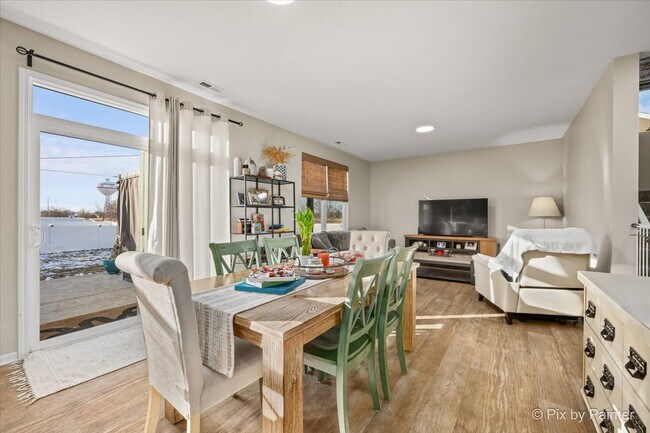 Building Photo - 3345 Seeley St