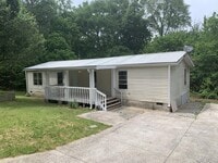 Building Photo - 6806 Skyview Dr SE