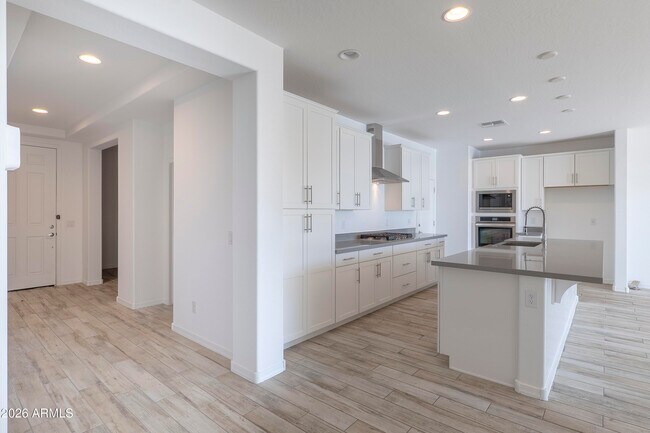 Building Photo - 41055 W Agave Rd