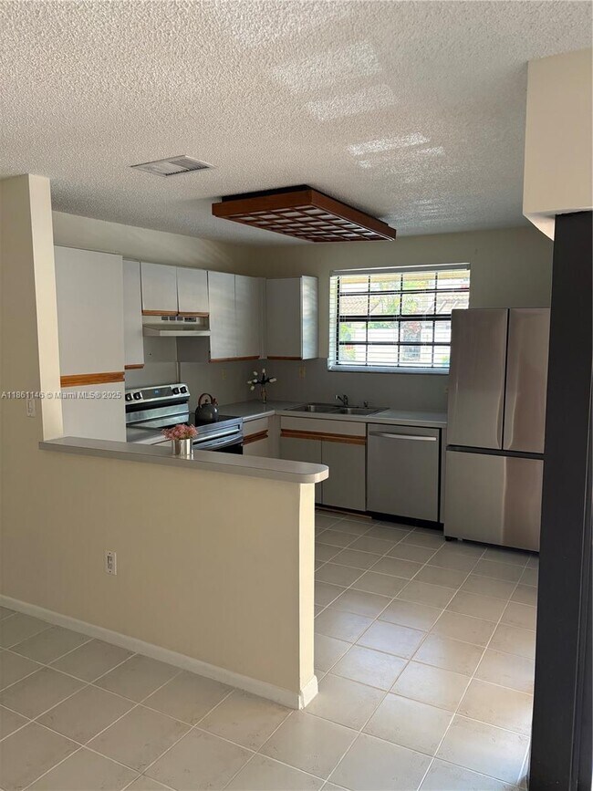 Building Photo - 13272 SW 114th Terrace
