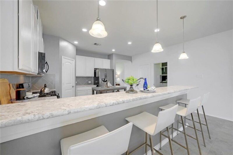Building Photo - 8012 Gato Ln