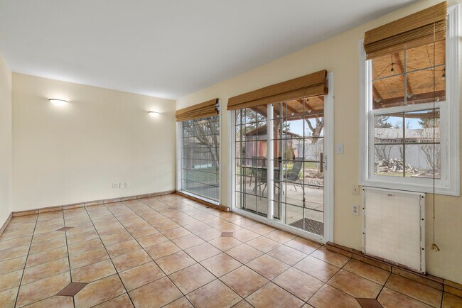 Building Photo - 4802 Sturdivant Ave