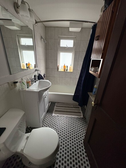 Bathroom view 2 - 48 Raymond St