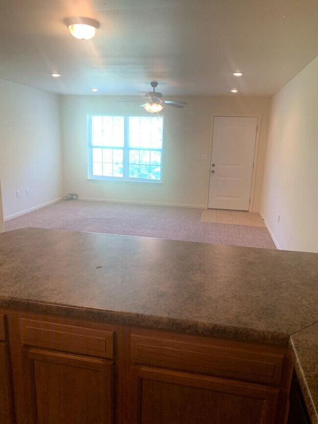 Building Photo - 6531-MF2-E2