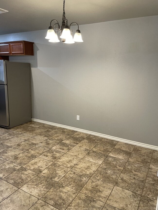 Building Photo - 117 Ashley Dr