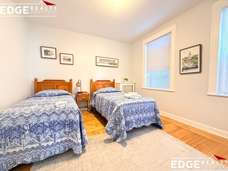 Building Photo - 32 Reedsdale St