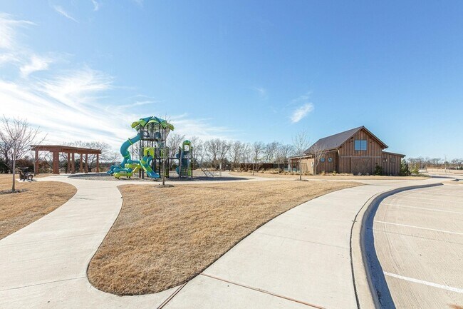 Building Photo - 125 Coyote Trl