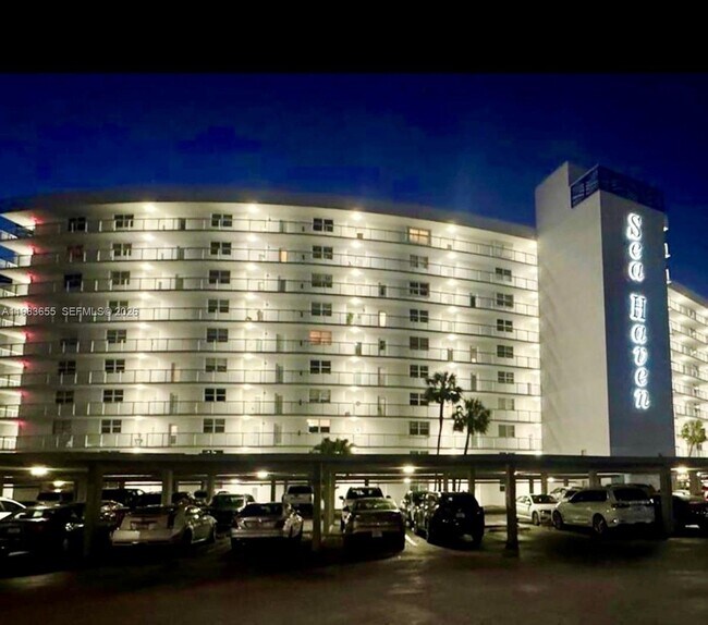 Building Photo - 2731 NE 14th Street Causeway