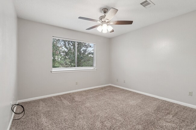 Building Photo - 100 Westpark Dr