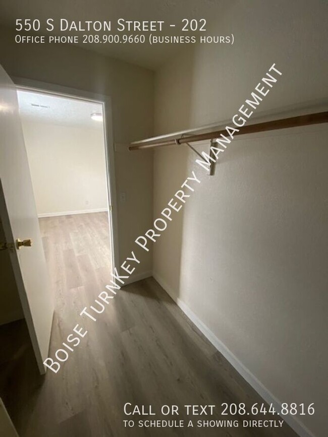 Building Photo - 550 S Dalton Ln