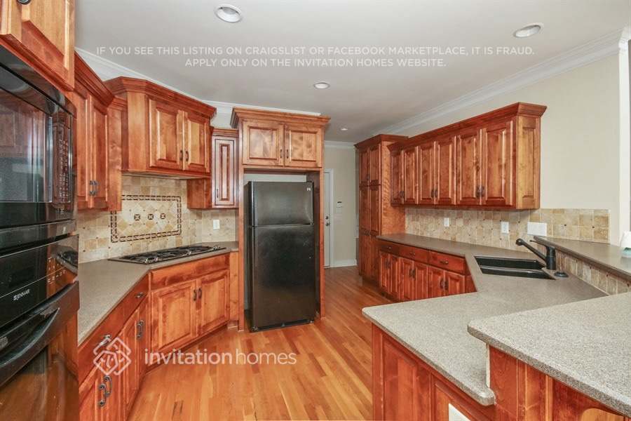 Building Photo - 190 Camden Creek Ct NE