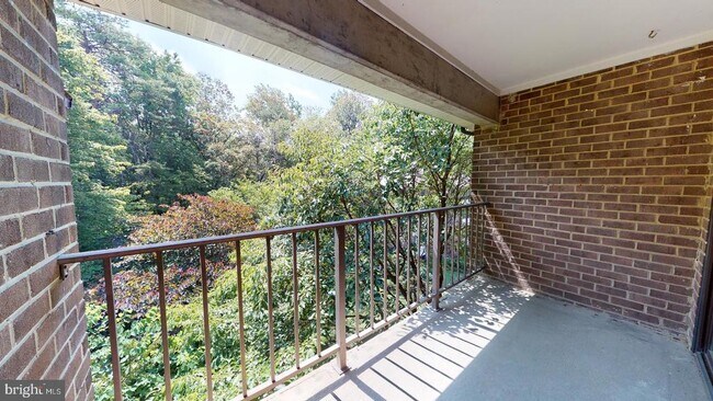 Building Photo - 1425 Northgate Square