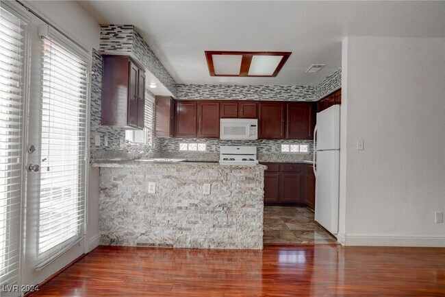 Building Photo - 4501 Heavenly Love Way