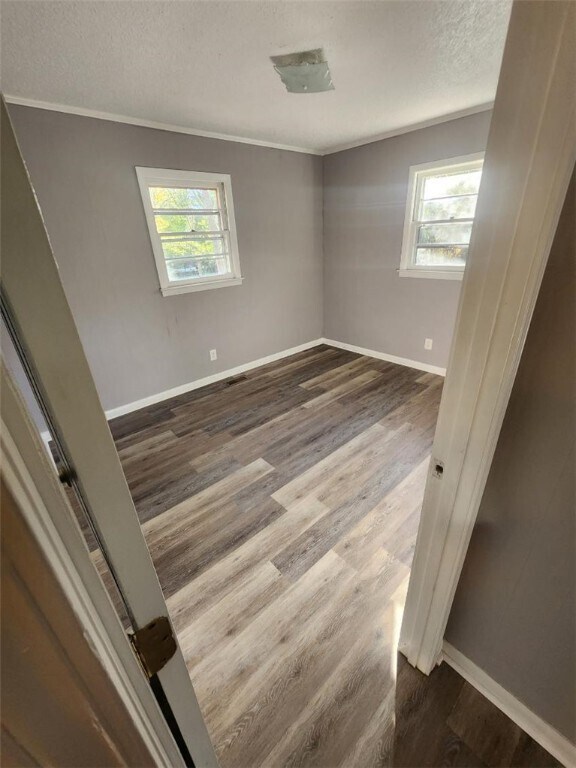 Building Photo - 303 W King St