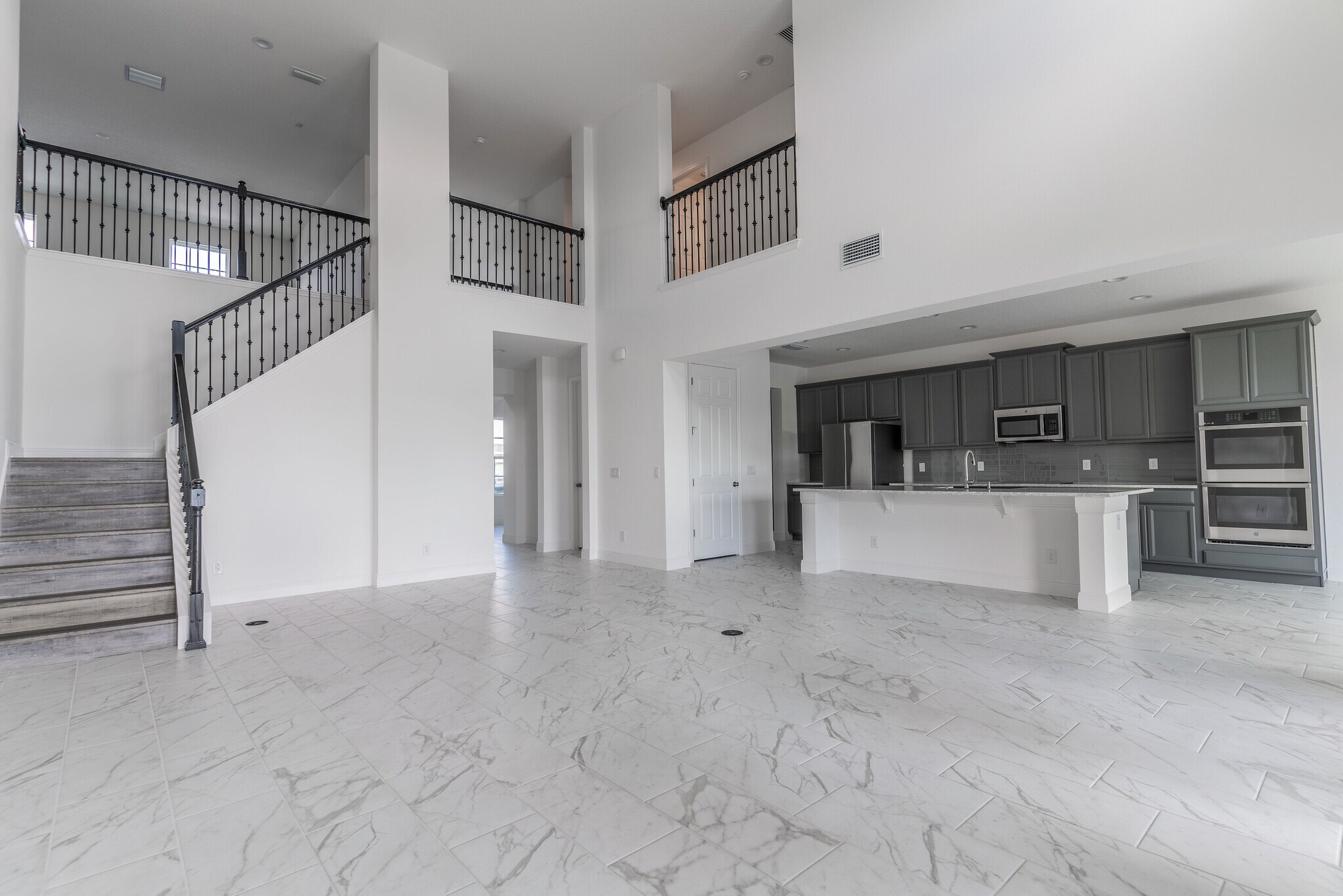 Building Photo - 5018 Down Ct