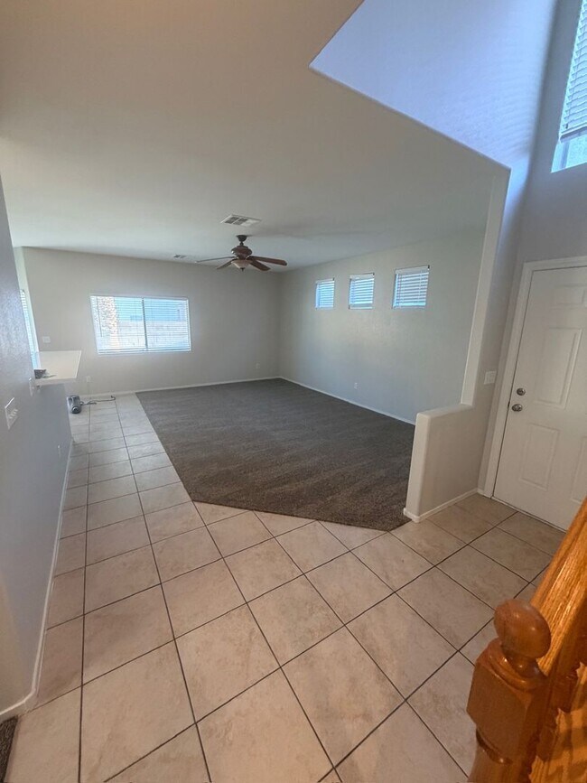 Building Photo - 3 bedroom with loft home in North Las Vegas!