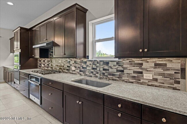Building Photo - 2904 Marmaris Dr