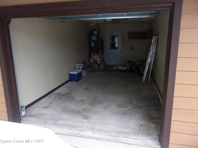 Building Photo - 3074 Sea Gate Cir