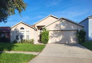 Building Photo - 3.0 bedroom in Gibsonton Florida 33534