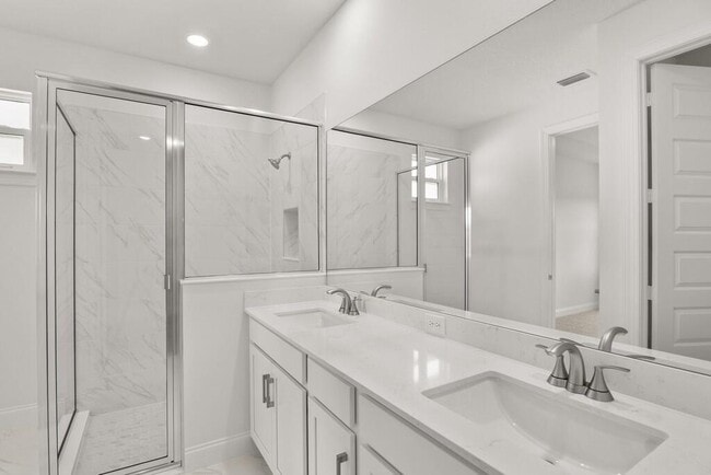 Building Photo - 5684 Hampton Park Cir