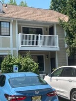 Building Photo - 19 Foxwood Dr