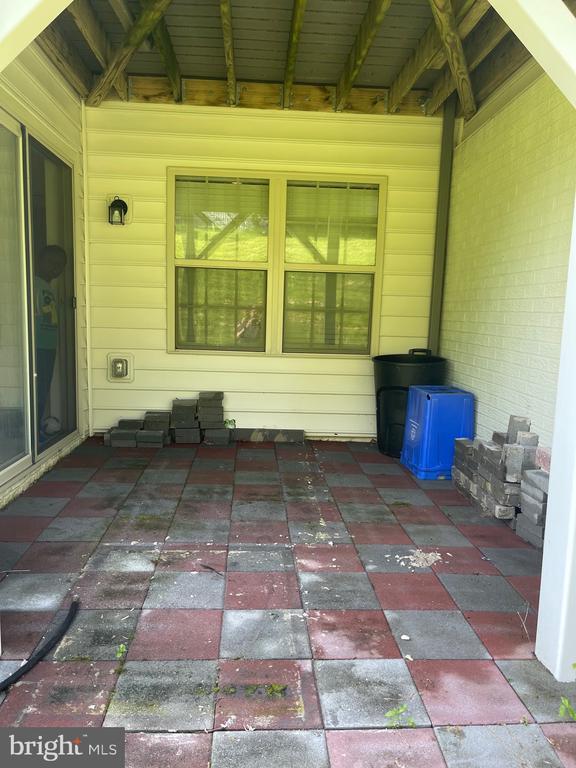 Building Photo - 1525 Rabbit Hollow Pl