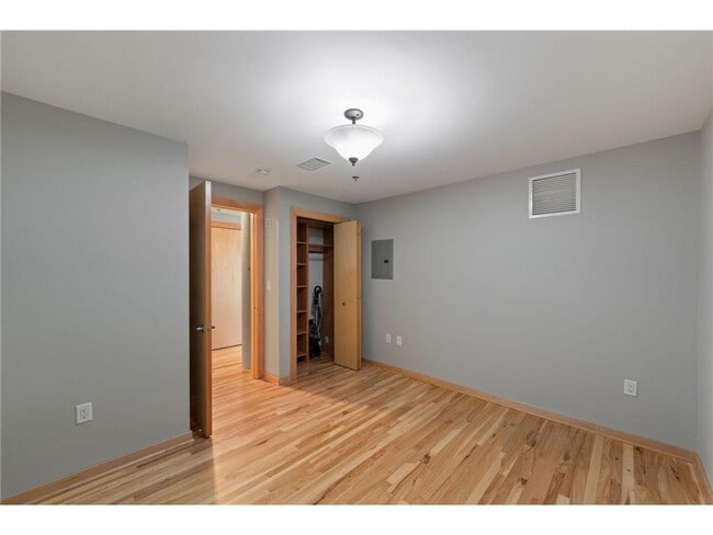 Building Photo - 1120 S 2nd St