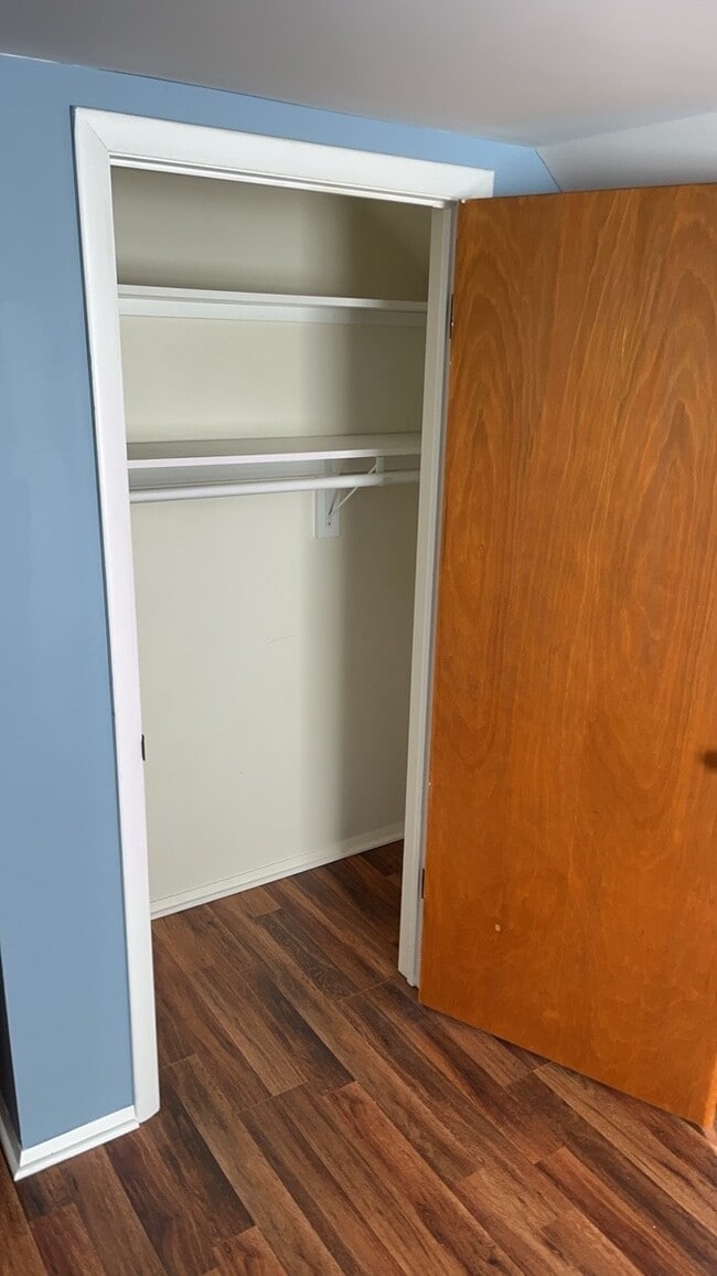 Building Photo - 4230 Reading Rd