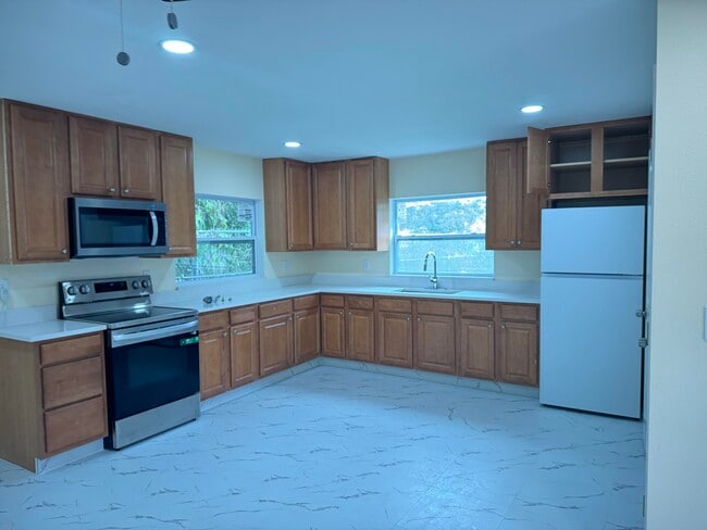 Primary Photo - 505 N 43rd St