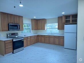 Building Photo - 505 N 43rd St
