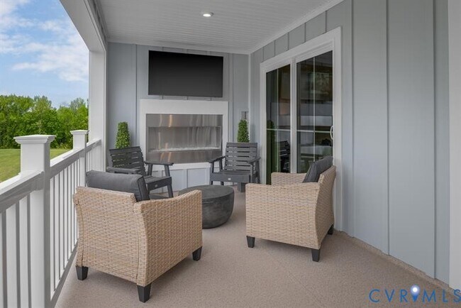 Building Photo - 8001 Lake Laurel Ln