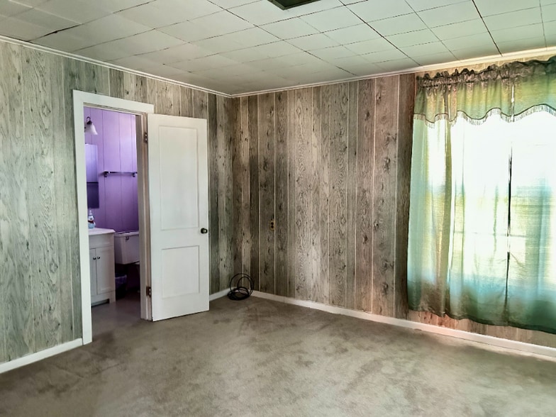 Building Photo - 222 Woodruff St