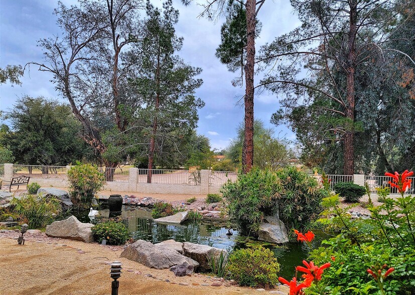 Building Photo - 10080 E Mountainview Lake Dr