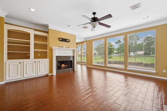 Building Photo - 8714 Malardcrest Dr
