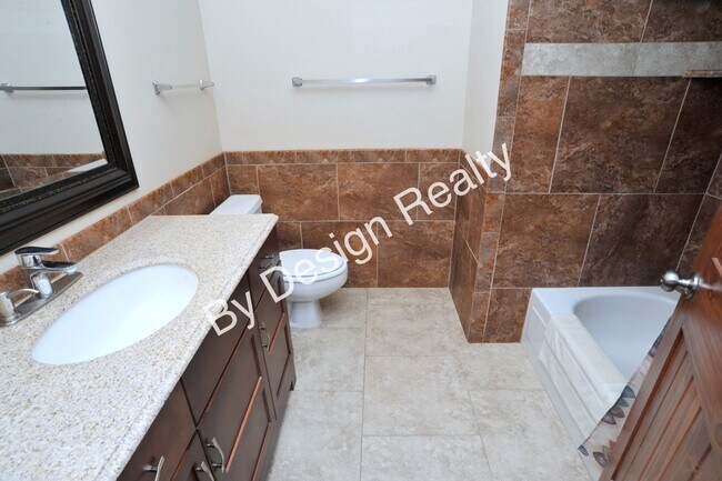 Building Photo - Remodeled Foothills Clusters 3 Bed 2 Bath