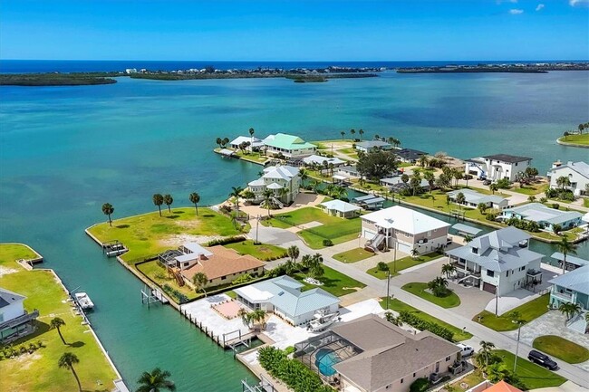 Building Photo - 1915 Pennsylvania Ave