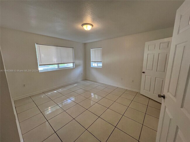 Building Photo - 15460 SW 284th St