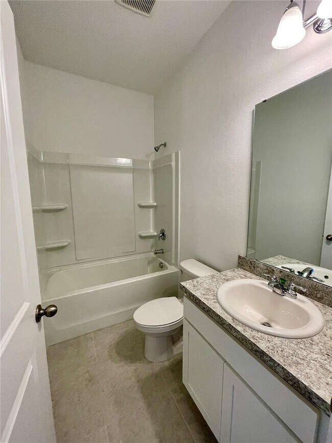 Building Photo - 4 Bedroom, 2 Bathroom homes in Minneola