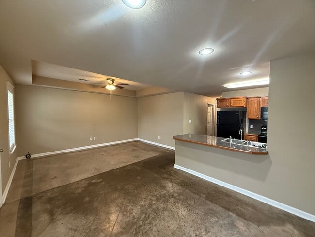 Building Photo - 113 Butterfield Crossing