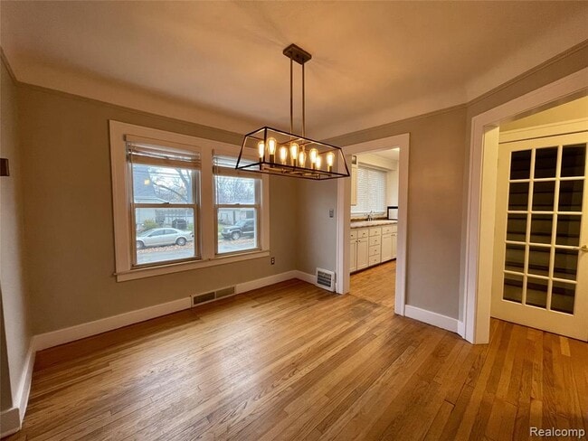 Building Photo - 1103 Mclean Ave