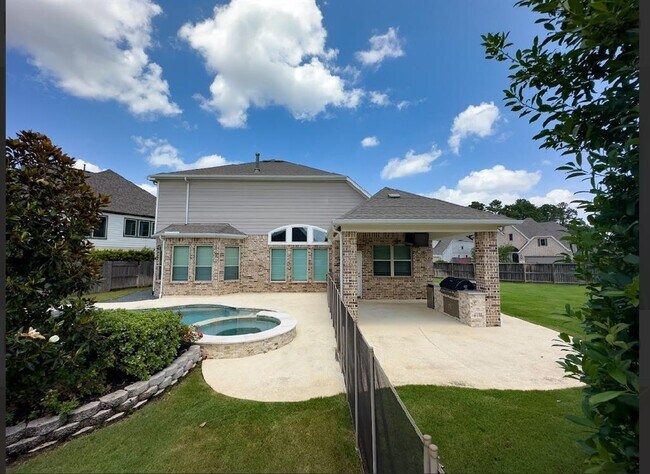 Building Photo - 9311 Stablewood Lakes Ln